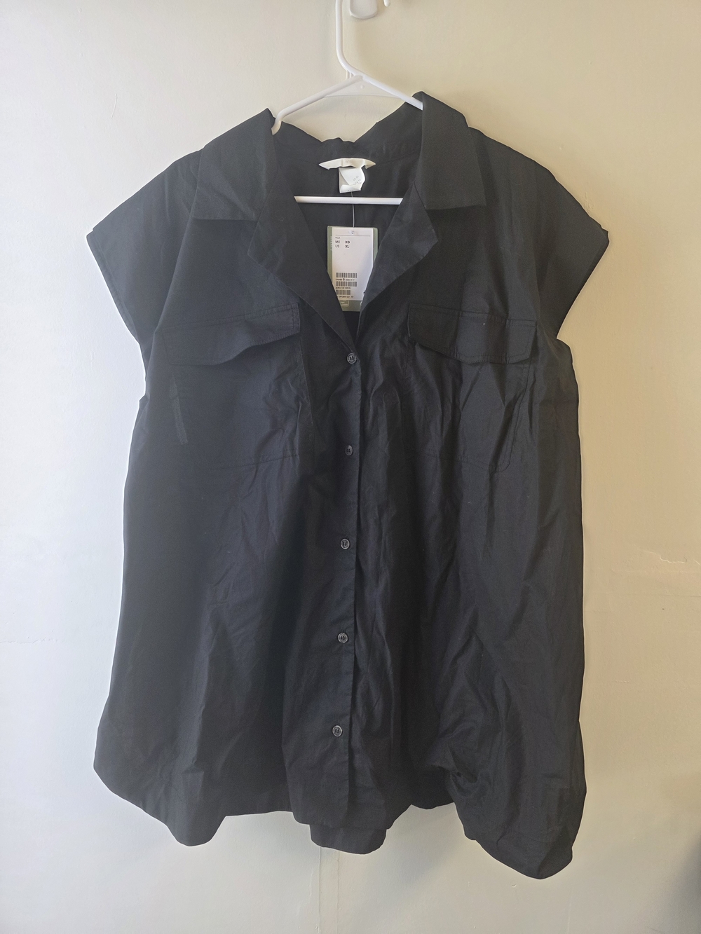 H&M Black Cap-Sleeve Button-Front Shirt